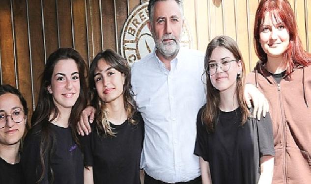 Başkan Sandal’dan gençlere mesaj: “Sandığa gelin, geleceğinizi geri alın”