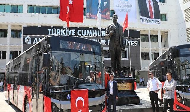 Büyükşehir’in 60 kırmızı otobüsü toplu ulaşımda hizmette