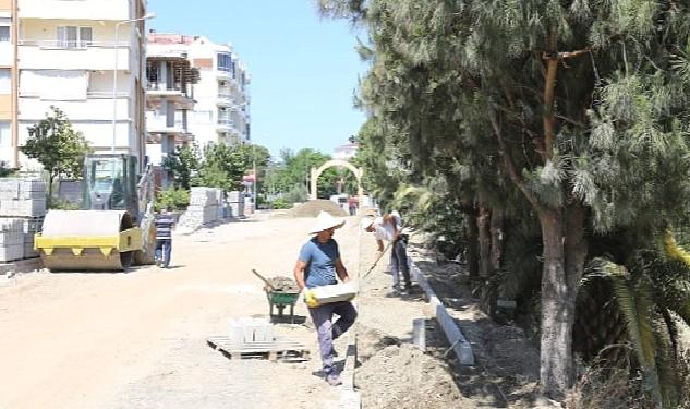 Edremit Belediyesi Ülkü Yolu Caddesi’ni Yeniliyor