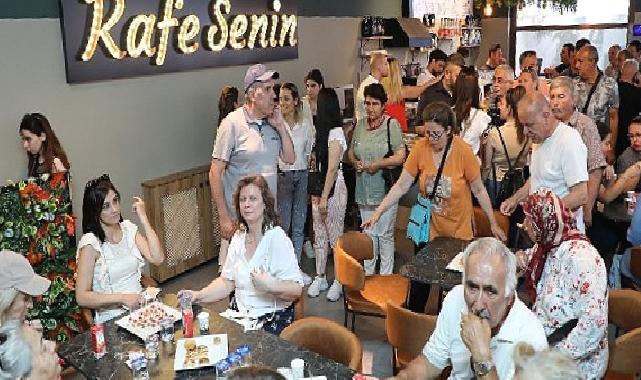 “Kafe Senin”, Hizmete Girdi