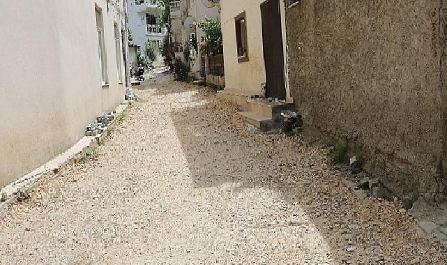 Mudanya Belediyesi, Büyükşehir’in unuttuğu Kumyaka’da yolları yenileyecek