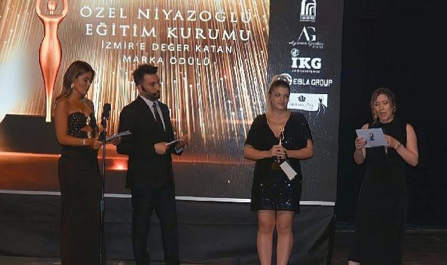 Niyazoğlu Özel Eğitim’e İzmir’e Değer Katan Marka Ödülü