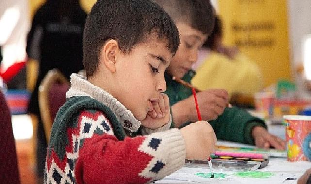 Adel Kalemcilik, okula dönüş döneminde de deprem bölgesindeki çocukların yanında olacak.