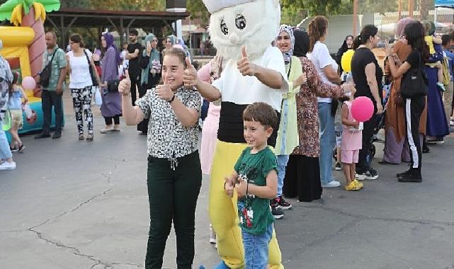 Büyükşehir’in sokak şenlikleriyle doyasıya eğlence