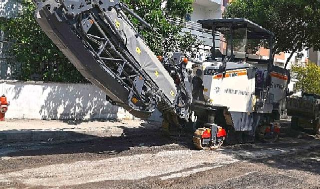 Karabağlar’da asfaltlama çalışmaları sıcak dinlemiyor