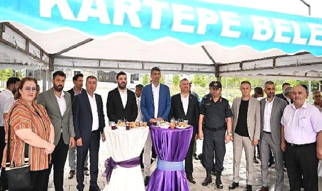 Kartepeliler kent meydanında bayramlaştı