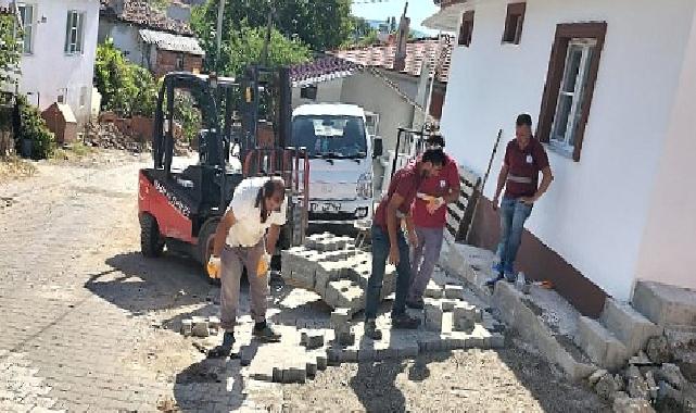 Kırsalda sokaklar parke taş ile örülüyor