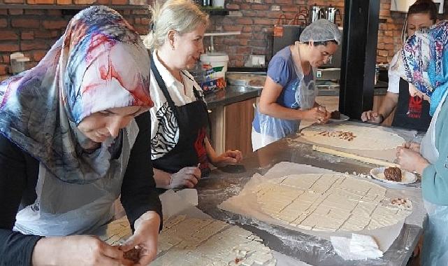 Ödüllü mantı bükme yarışması Keçiören’de düzenlendi