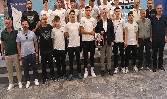 Sporun Başkenti Kocaeli’nin Başarılı Sporcuları Başkan Büyükakın ile buluştu