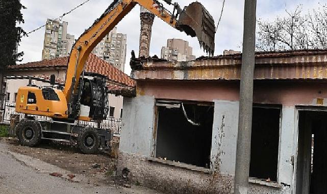 Tarihi bölge metruk binalardan temizlendi