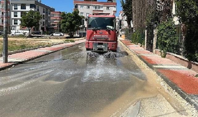 Yenişehir Belediyesi kent genelinde temizlik çalışmalarını sürdürüyor