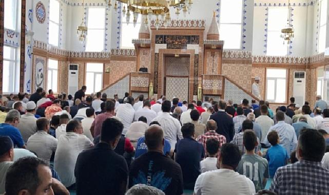 Alikahya’da cami cemaatinden Başkan’a teşekkür