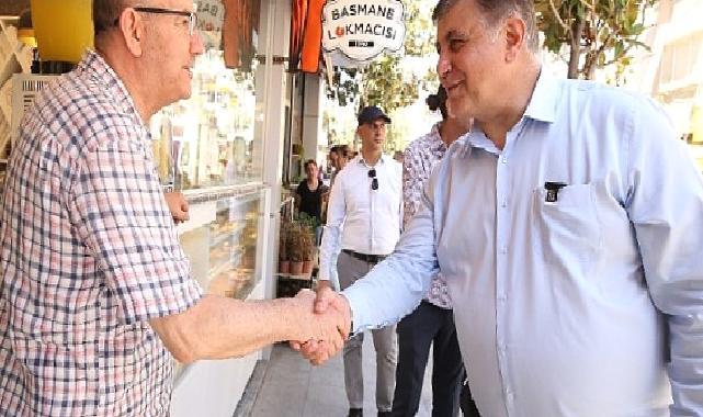 Başkan Tugay, daha sağlıklı bir kentyaşamı için Karşıyaka’yı adım adım geziyor