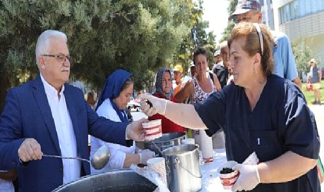 Burhaniye Belediyesi’nden Geleneksel Aşure Hayrı