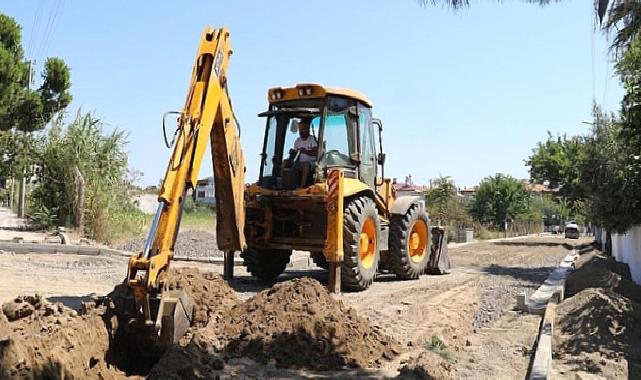 Burhaniye’de yol çalışmaları son surat devam ediyor 