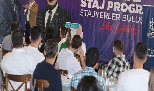 Büyükşehir stajyerleriyle buluşan Büyükakın; İdeallerinizden asla vazgeçmeyin