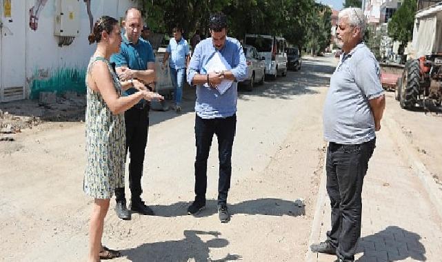 Efes Selçuk’ta yollar, aydınlatma direkleri ve parklar..