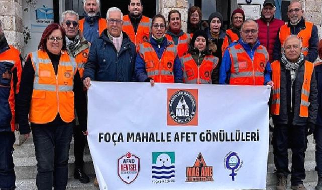 FOÇA ‘ nın mahalle afet gönüllüleri halkı depreme karşı hazırlıyor