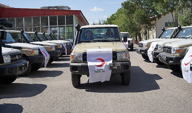 Japon Kızılhaçı’ndan Türk Kızılay’a 30 Arazi Aracı