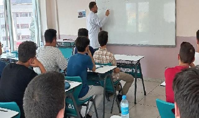 Öğrenciler YKS’ye Lise Medeniyet Akademileri “YKS Yaz Okulu” ile Hazırlanıyor