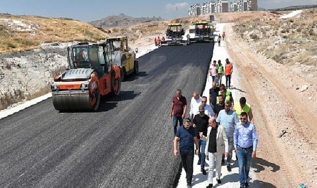 Selçuklu Belediye Başkanı Ahmet Pekyatırmacı, yıl içinde 150 bin ton sıcak asfalt dökeceklerini söyledi