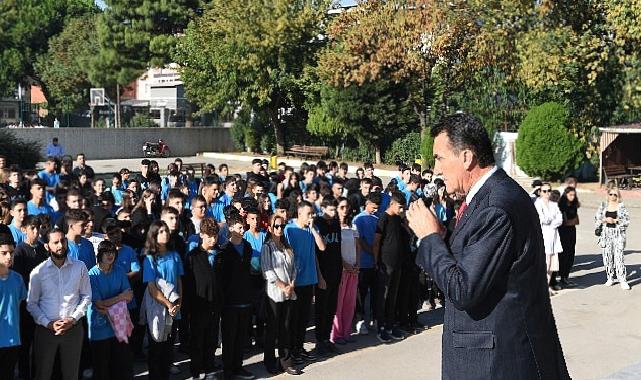 Başkan Dündar’dan her gün farklı okul ziyareti