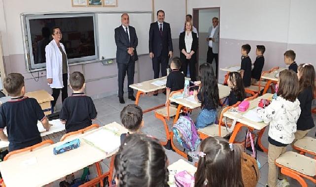 Başkan Sandıkçı: Eğitime dair yeni projeleri ilçemizde hayata geçirmeyi sürdürecek, eğitim alanına yönelik desteklerimizi arttırarak devam edeceğiz”