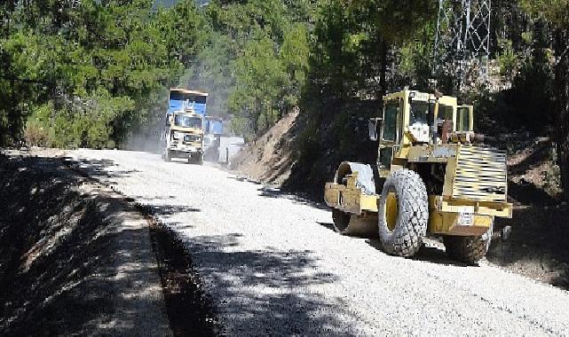 Kaş Yuvacık grup yolu asfaltlanıyor