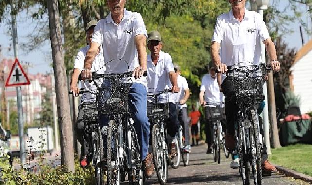 Konya Büyükşehir Huzurevinde Kalan Büyüklerimiz İçin Bisiklet Etkinliği Düzenledi