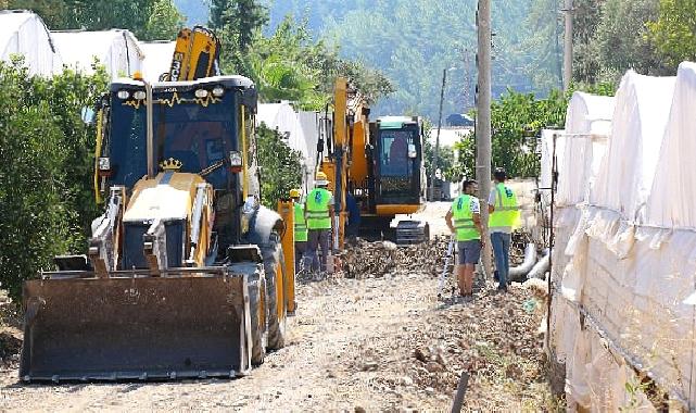 Kumluca’da kanalizasyon çalışması