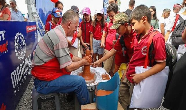 Menemen, Teknofest’te Gelenekselliği ve Teknolojiyi Birleştirdi