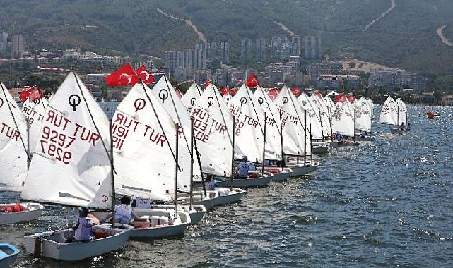 Narlıdere’de yelkenler, Kurtuluşun Kahramanlarına Saygı için açılıyor