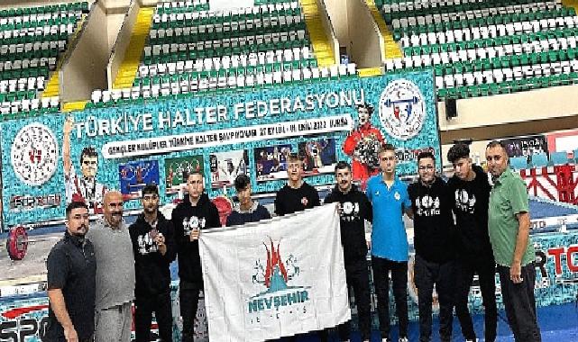 Nevşehir Belediyesi Gençlik ve Spor Kulübü’nün milli sporcusu Eray Çaylak Türkiye üçüncüsü oldu