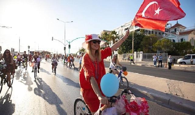 ‘Süslü Kadınlar’ Karşıyaka’da farkındalık yaratacak