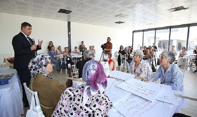 Başkan Tugay Karşıyakalı Kadınlarla Buluştu: “Kadınların Kent Yönetiminde Aktif Olmalarını Önemsiyoruz”