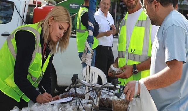 BaşkanDeveciler Dünya Hayvanları Koruma Gününü Hayvanseverler ile Kutladı