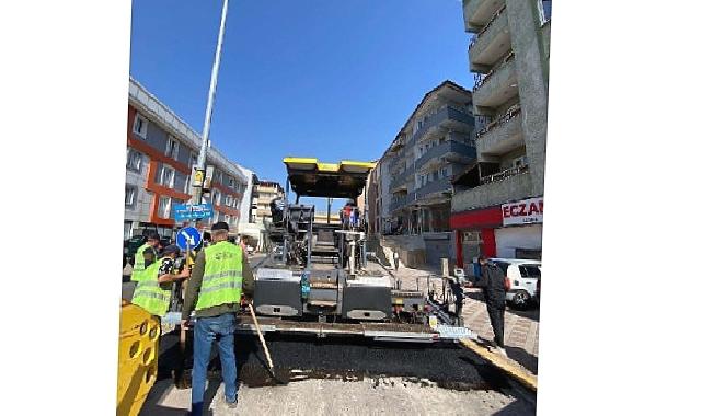 Büyükşehir Belediyesi, Derince Sırrıpaşa Vatan Caddesinin üstyapısını yeniliyor