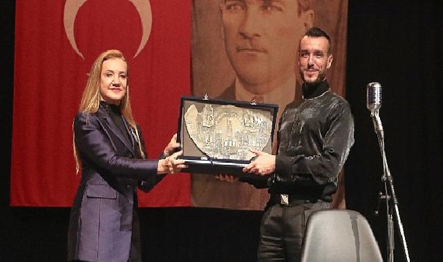 Deü’den 100 yıl buluşması; Cem Adrian katıldı