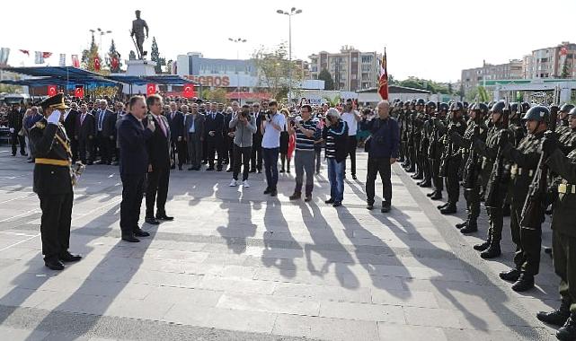 Edremit’te Cumhuriyet’in 100. Yılı coşkuyla kutlandı