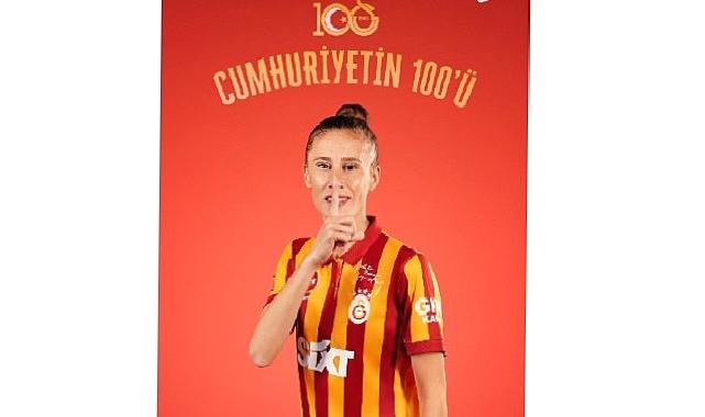 Galatasaray, Cumhuriyet’in Yüzlerini Bir Araya Getirdiği Kampanyasını Duyurdu!