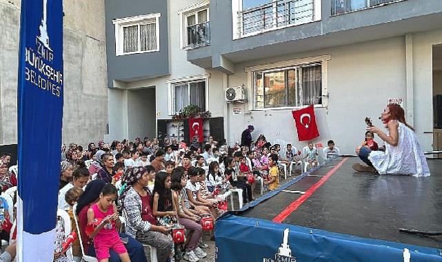 İzmirli minikler Cumhuriyet’in yeni yüzyılına ‘merhaba’ dedi