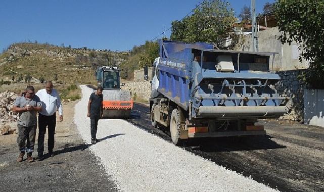 Manavgat Sırtköy Mahallesi Grup Yolu asfaltlanıyor