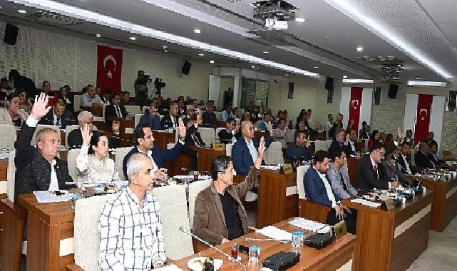 Başkan Selvitopu: Karabağlar’a yakışır projeler yapıyoruz