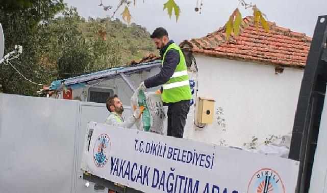 Dikili Belediyesi’nden yakacak yardımı