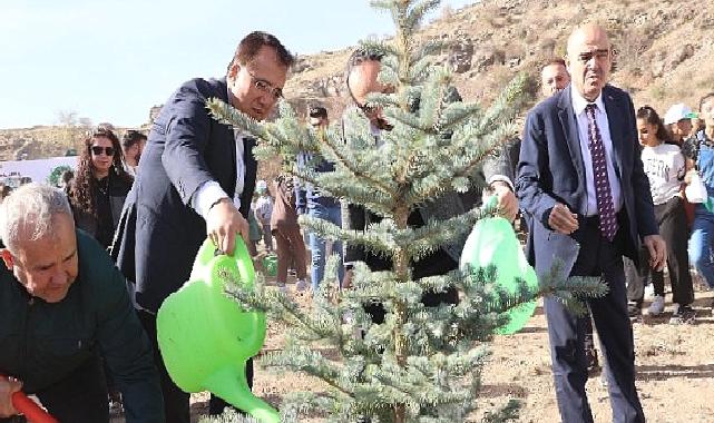 Geleceğe nefes, cumhuriyete nefes için 24bin fidan dikildi