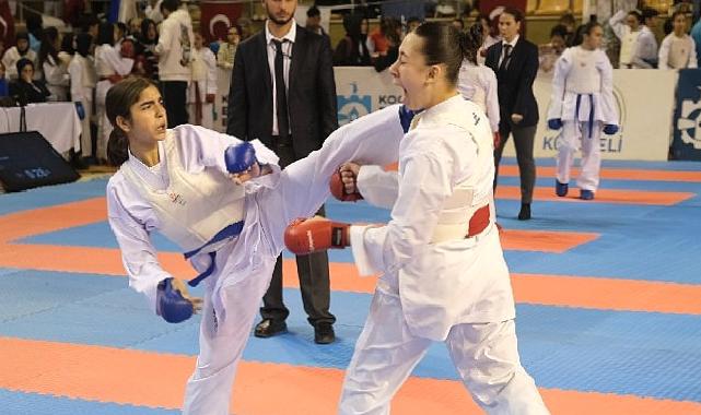 ‘Sporun Başkenti Kocaeli’de karate coşkusu