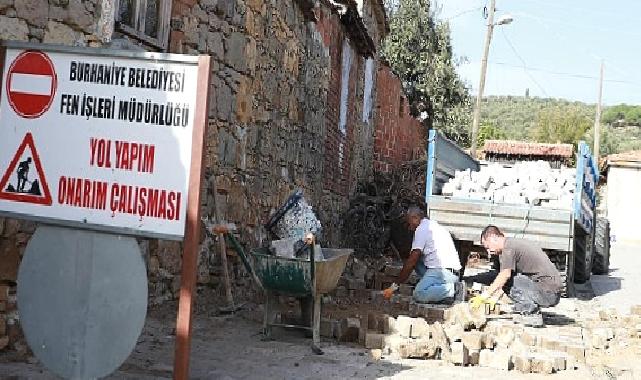 Yol yapım seferberliği burhaniye’de devam ediyor