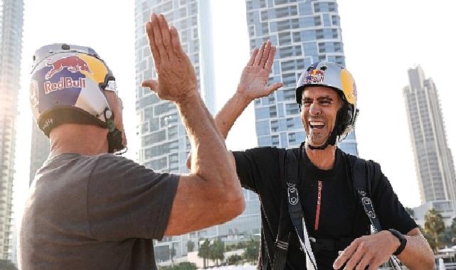 Ünlü Ekstrem Sporcu Brian Grubb, Dubai’de WakeBASE Atlayışı ile Dünya Rekoru Kırdı