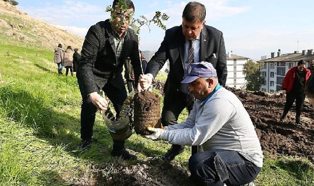 Karşıyaka’da ağaç varlığı hızla artmaya devam ediyor