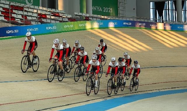 Türkiye Bisiklet Federasyonu Konya Olimpik Velodromunda Pist Bisikleti Temel Eğitim Programı